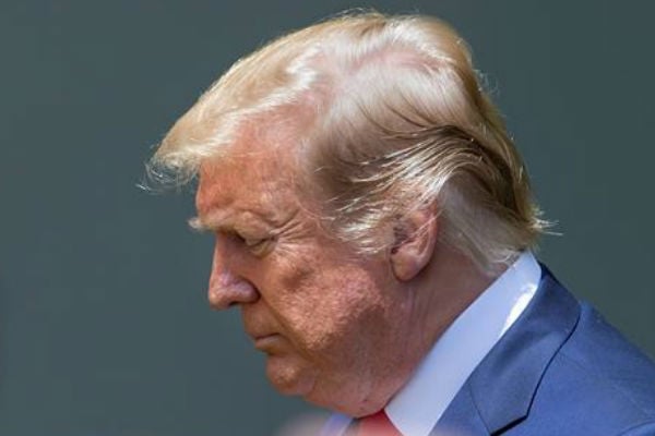 Donald Trump aprobó el viernes aumentar del 10% al 25% los aranceles que se aplican sobre productos chinos