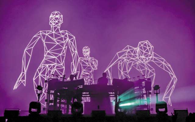 En casi todos
sus videos musicales hacen
cameos ellos
mismos, y de
fotografías.FOTO: CORTESÍA