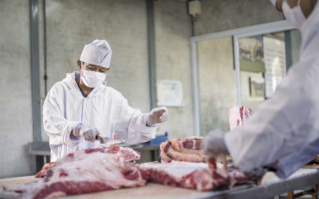 Se han creado estrictos protocolos
para evitar la contaminación de la carne.FOTO: ESPECIAL