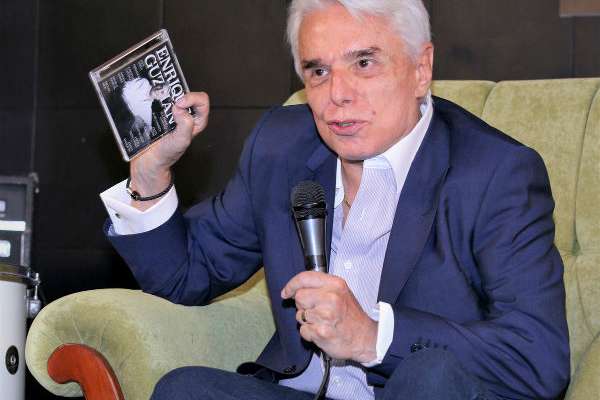 Enrique Guzmán nunca pudo congeniar del todo con Silvia Pinal. FOTO: ESPECIAL