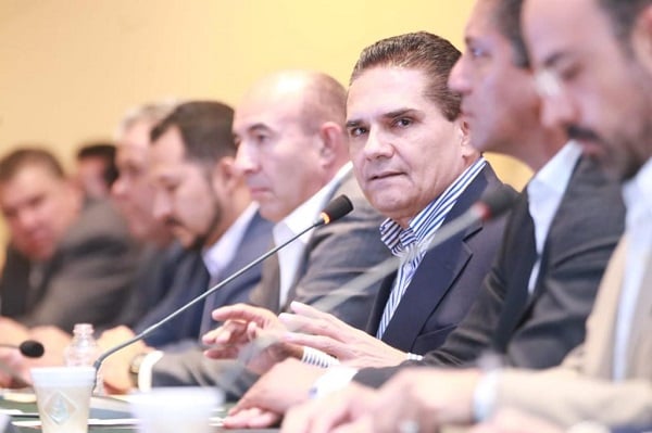 El mandatario estimó que cada año el Gobierno de Michoacán destina cerca de 12 mil millones de pesos para pago de nómina, bonos y prestaciones del magisterio. Foto: Especial