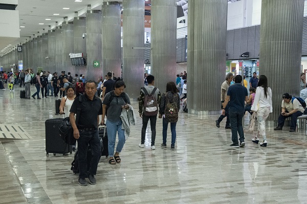 Cada hora en el aeropuerto capitalino se realizan alrededor de 62 operaciones cada hora. Foto: Cuartoscuro
