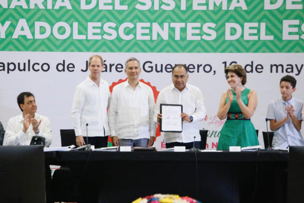 El gobernador enfatizó que se tiene que fortalecer el trabajo en favor de los niños, niñas y adolescentes