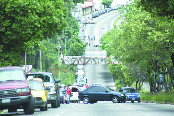 Venezuela tiene la gasolina
más barata del mundo, pero no hay. Foto: Reuters