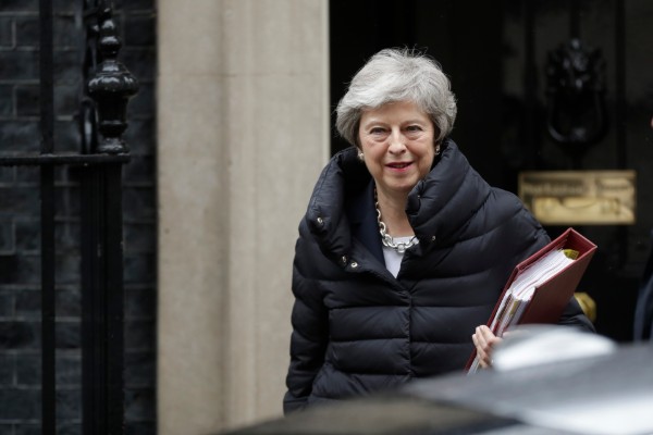 May pedirá que consideren un acuerdo nuevo y con una mente abierta. Foto: AP