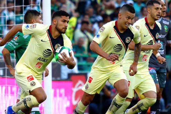 El cuadro capitalino se mantiene con vida a falta de 45 minutos en la cancha del Nou Camp. FOTO: ESPECIAL
