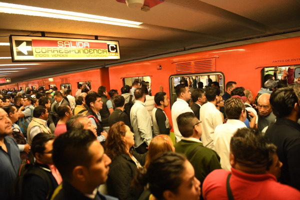 El Metro había reportado una afluencia moderada en las líneas: 4, 5, 6 y 8. Foto: Leslie Pérez