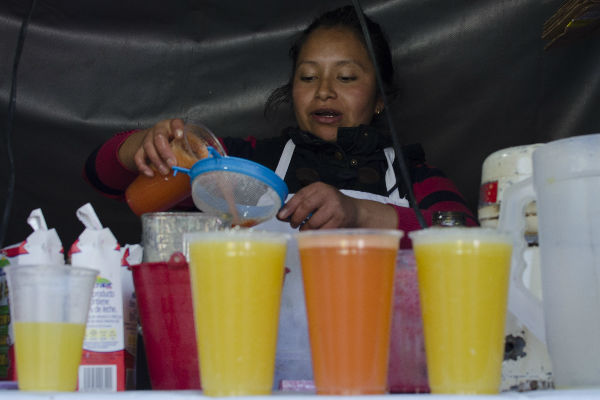 se recomienda siempre comer frutas de manera directa y no en jugo.