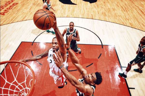 Toronto lleva ahora balance de 10-6 en estos playoffs mientras que Milwaukee lo hace para 10-3. FOTO: ESPECIAL
