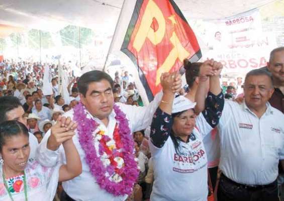 El aspirante aliancista estuvo ayer en Huehuetla, a ocho días de que finalicen las campañas.FOTO:ESPECIAL
