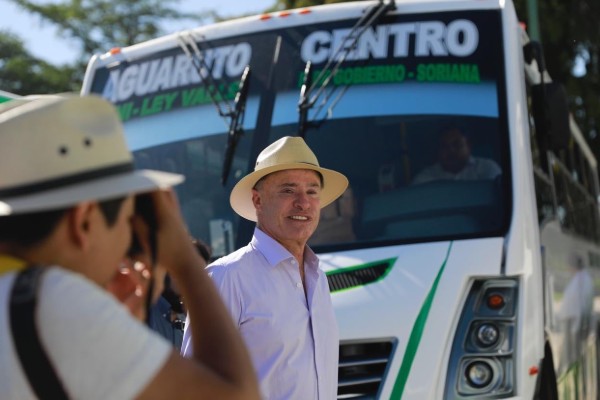 También asistieron al evento, el secretario general de Gobierno, Gonzalo Gómez Flores; el secretario de Seguridad Pública, Cristóbal Castañeda, entre otros. Foto: Especial