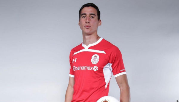 El zaguero central Adrián Mora, será la primera baja oficial de Toluca para el próximo torneo. FOTO: ESPECIAL