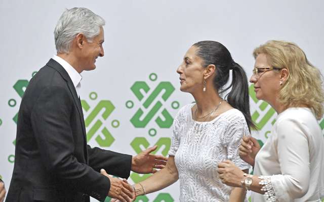El gobernador Alfredo
Del Mazo
y Claudia
Sheinbaum
ayer en el
anuncio.. FOTO: ESPECIAL