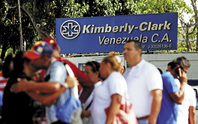 Kimberly-Clark es una de las empresas extranjeras que cerraron en Venezuela por la crisis económica.FOTO: ESPECIAL