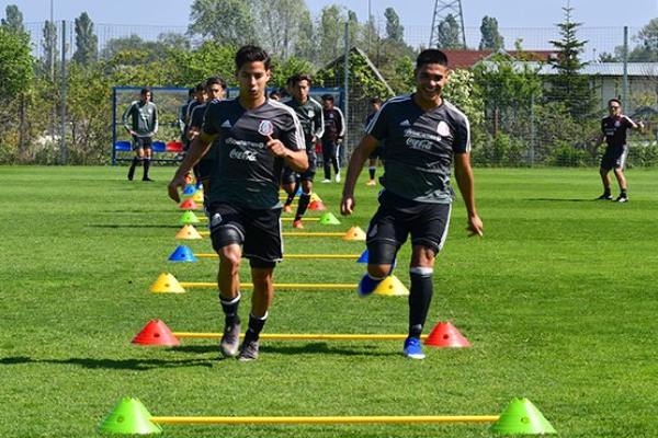 El TRI dijo que fueron muchas las convocatorias entrenamientos y giras previo a disputar el Mundial en Polonia. Foto: @miseleccionmx