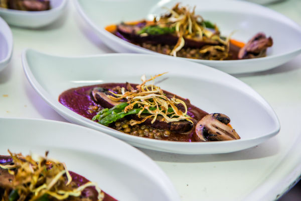 La coachef quien además de cocinar, asesora sobre alimentación saludable. FOTO: ESPECIAL