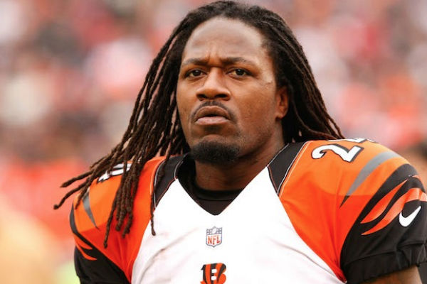 El esquinero Adam “Pacman” Jones anunció su retiro de los emparrillados, después de 12 temporadas en la NFL