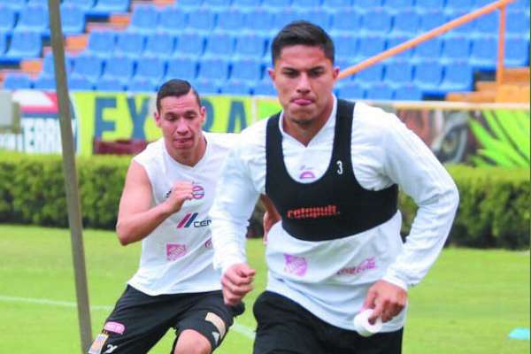 Ambos jugadores entrenaron sin problema. FOTO: CORTESÍA