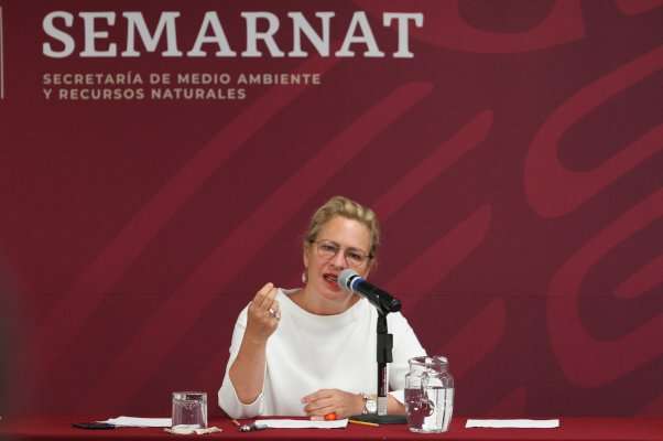 Aeroméxico pide disculpas retraso vuelo Josefa González Blanco Semarnat
