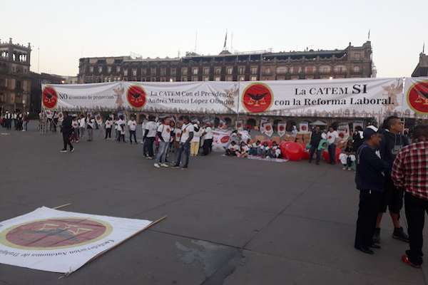 Manifestantes en el Zócalo
