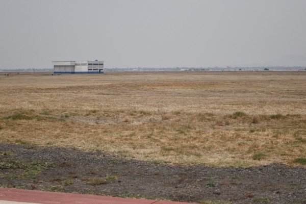 suspenden aeropuerto de santa lucia