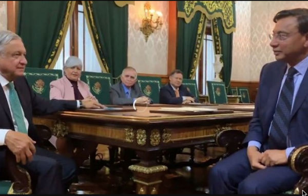 El empresario Lakshmi Mittal, dijo que al enterarse de la visión de país del presidente López Obrador da seguridad y confianza. FOTO: ESPECIAL