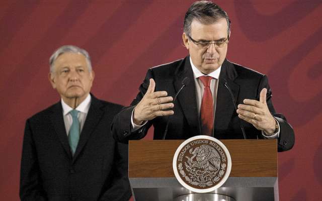 El canciller
Ebrard y el
presidente
López Obrador dieron
detalles del
acuerdo
migratorio
con Estados
Unidos.FOTO: ESPECIAL