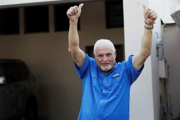 Tribunal de Panamá ordena la excarcelación de Martinelli tras un año preso