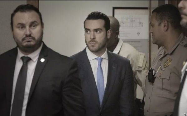 El actor fue captado en video en su primer salida tras recibir el beneficio de arresto domiciliario. FOTO: ESPECIAL