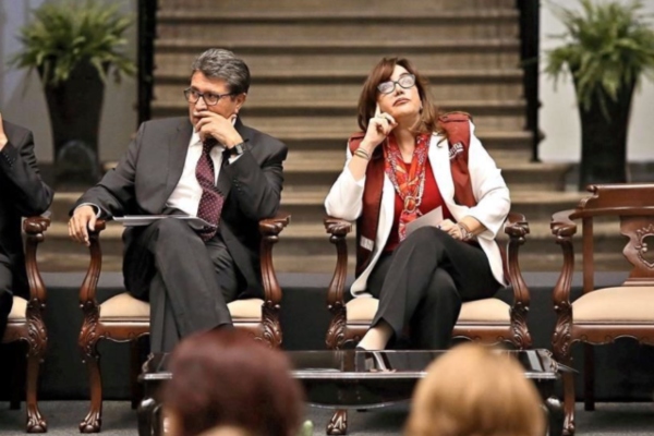 Resultado de imagen para yeidckol y ricardo monreal