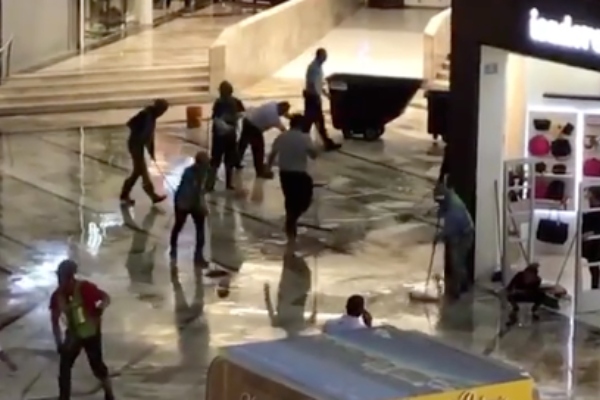 Se inunda Perisur