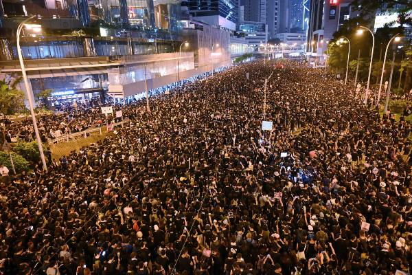 Los manifestantes cantaban