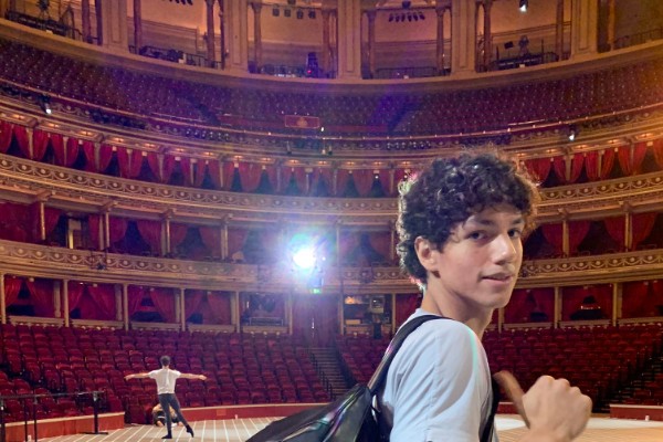 El tapatío Isaac Hernández tiene 29 años de edad. Foto: Especial