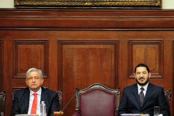 AMLO Senado Martí Batres