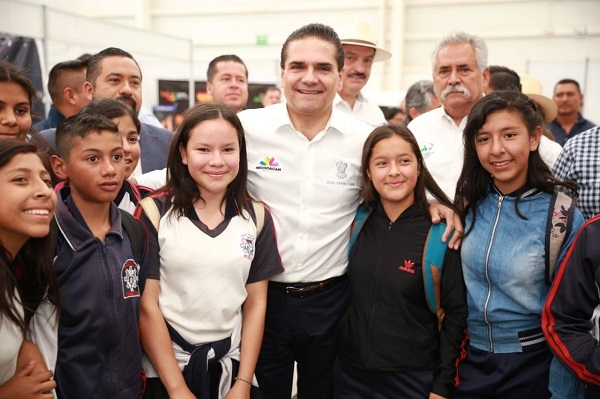 Aureoles explicó que el proceso de federalización podría concretarse de manera gradual, debido a los miles de recursos que representa la nómina magisterial. Foto: Especial