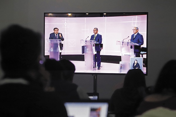 BITÁCORA. El encuentro
se realizó el 19 de mayo, 14 días antes de la elección. Foto: Cuartoscuro