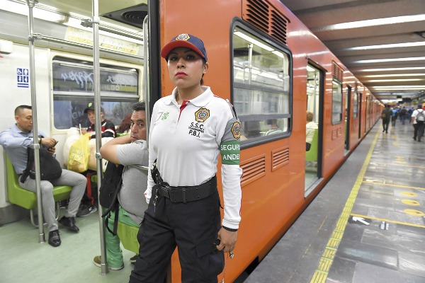 Las uniformadas estarán principalmente en el Sistema de Transporte Colectivo Metro. Foto: Especial.