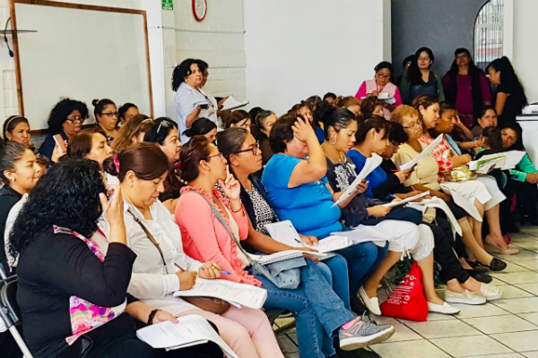 La Secretaría de Desarrollo Económico, impartió el taller: Mujeres Innovando. Foto: Especial.