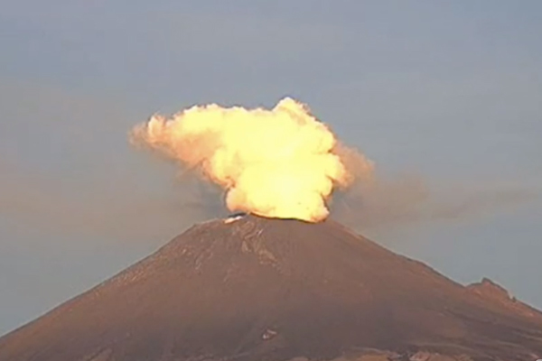 Volcan_Popocatepetl_20_junio