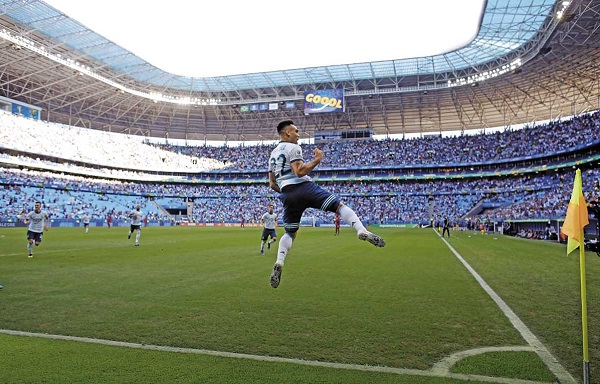 Argentina nunca ha perdido en Copa América, tras marcar en los primeros 4 minutos de un juego: 19 victorias y 2 empates. Foto: AP