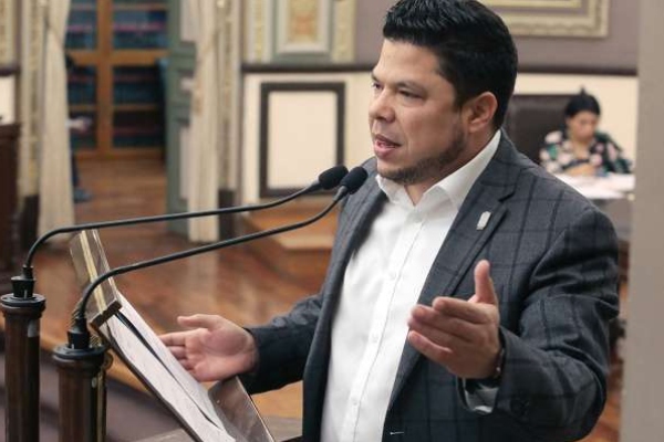 INICIATIVA. La petición de Biestro se une a la
ya existente a nivel federal por parte de Morena. Foto: Enfoque