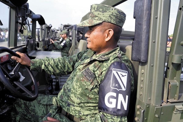 Integrantes de la Guardia Nacional preparan un operativo en el sur del país para frenar el paso de migrantes que buscan llegar a Estados Unidos. Foto: AP