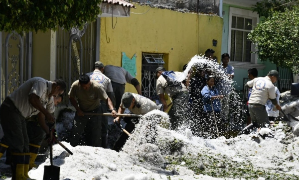 Con el 70 por ciento de avance en la limpieza de las 20 calles en donde se retiró del hielo. Foto Especial