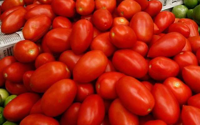 Jitomates en el mercado.