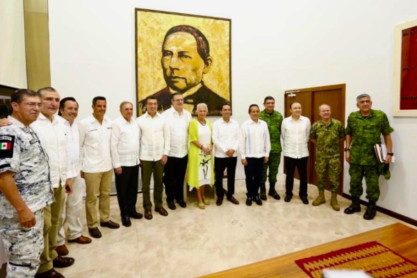 Reunión de Trabajo y Evaluación de la Estrategia de Seguridad y Migración. Foto Especial