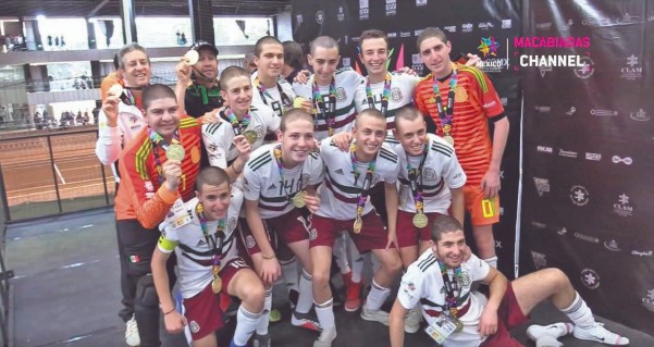 El conjunto tricolor de futsal logró colgarse la presea de primer lugar. Foto: Especial