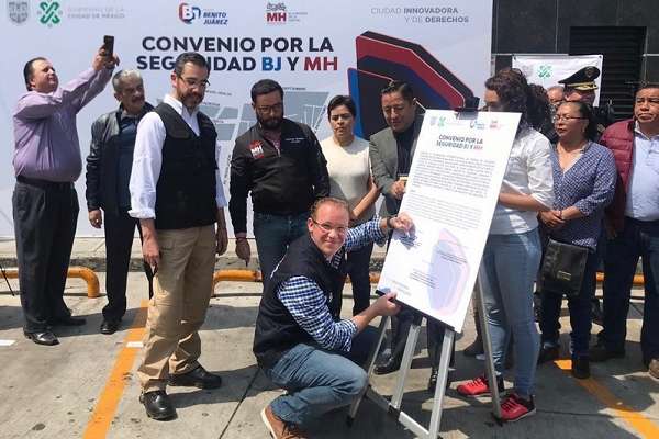 Este tipo de acciones en materia de seguridad nos ayudan a avanzar en la demanda más importante de los capitalinos, señaló Jesús Orta. Foto: Especial