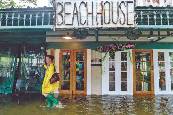 En Luisiana, la costa de Mississippi y Alabama hay inundaciones. Foto: AP