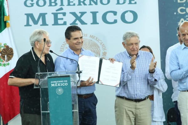 “No les voy a fallar; voy a estar a la altura de ustedes, porque amor con amor se paga”, afirmó el presidente. Foto Especial