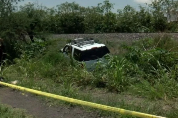 Testigos informaron que los agresores viajaban en un automóvil color gris y una camioneta en color negro. Foto Televisa